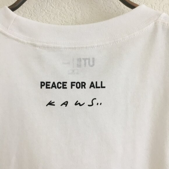KAWS x Uniqlo UT Collection 2023 Globe Graphic T-Shirt Medium Unisex - Picture 10 of 11